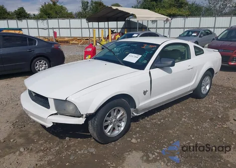 2009 Ford Mustang V6/V6 Premium z USA, uszkodzony, nr VIN 1ZVHT80N795112053